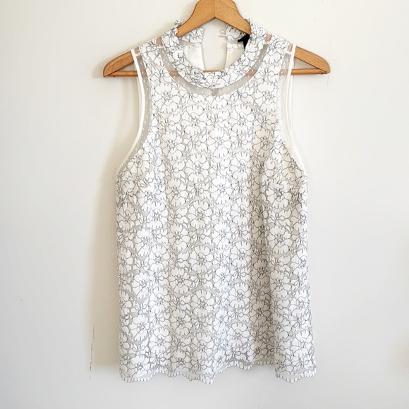 Torrid White Lace Mock Neck sleeveless top size large 0 - Picture 3 of 8